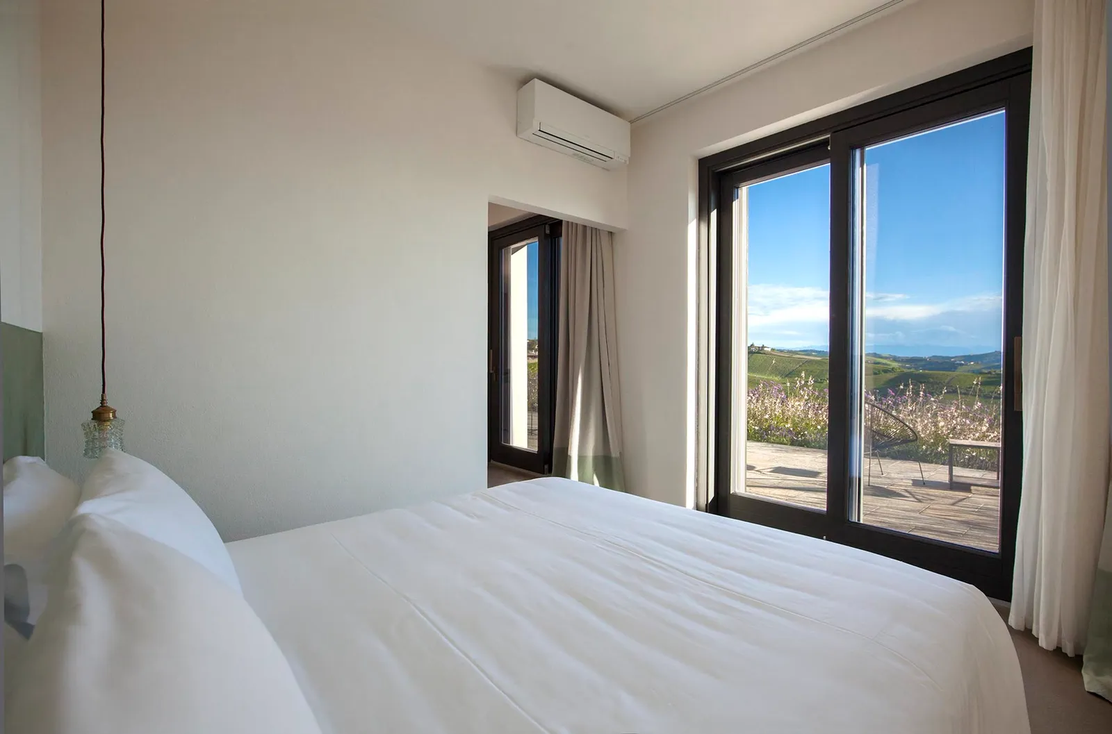 Vineyard Suite No. 10